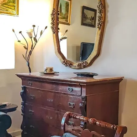 Maria's Vintage House *